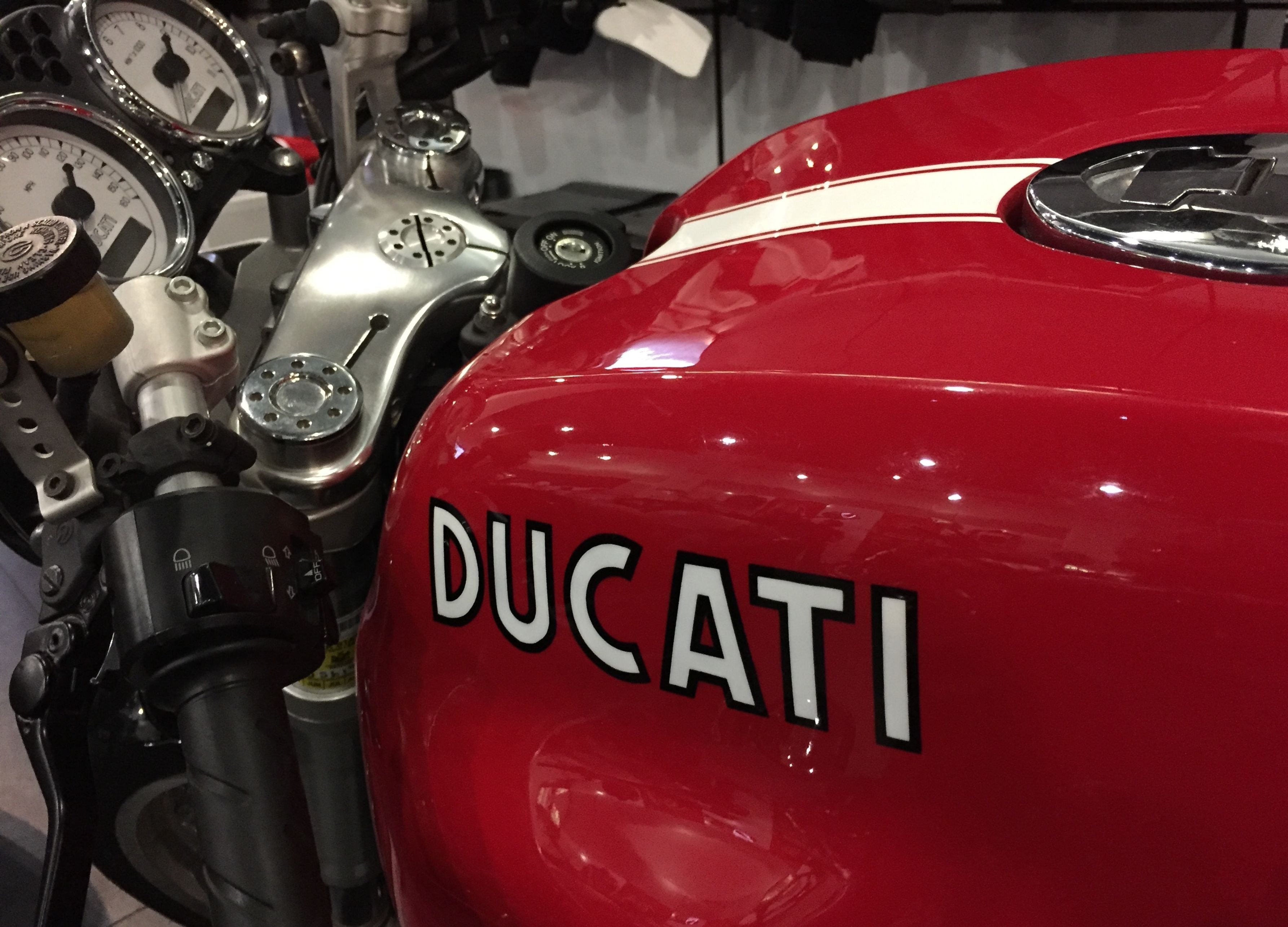 Tur Pabrik Ducati di Bologna