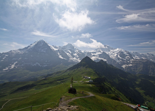 Trio: Eiger-Mönch-Jungfrau di Swiss (hingga 4.158 m)
