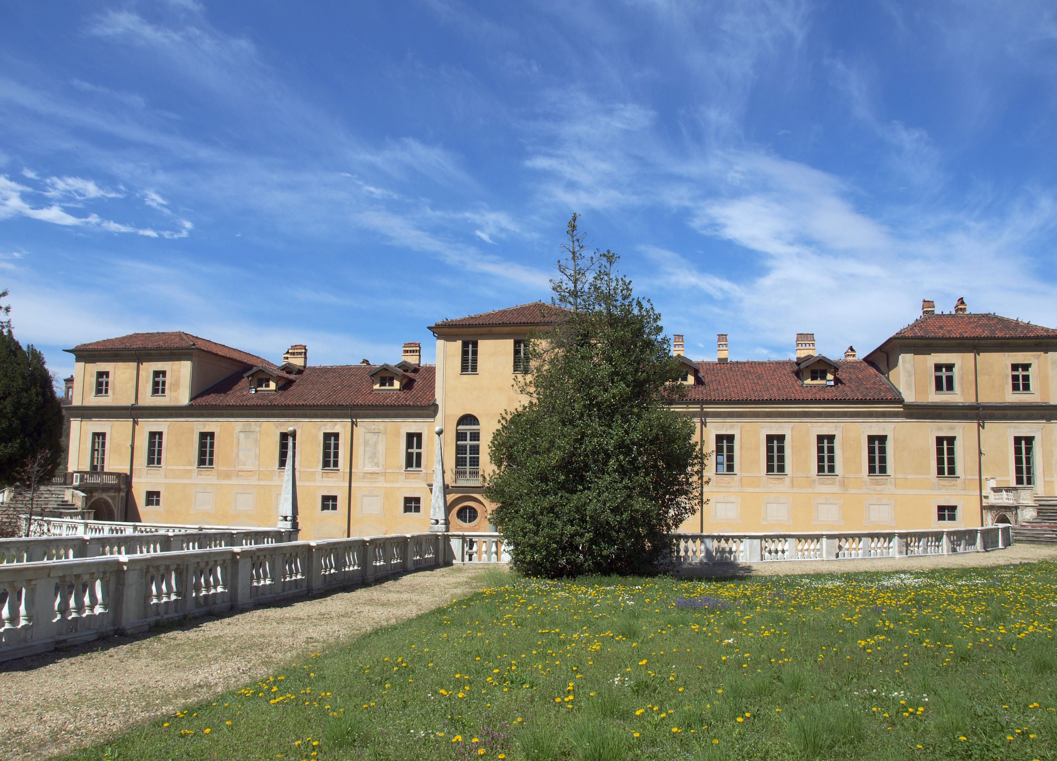 Turin with Venaria Reale and Villa della Regina